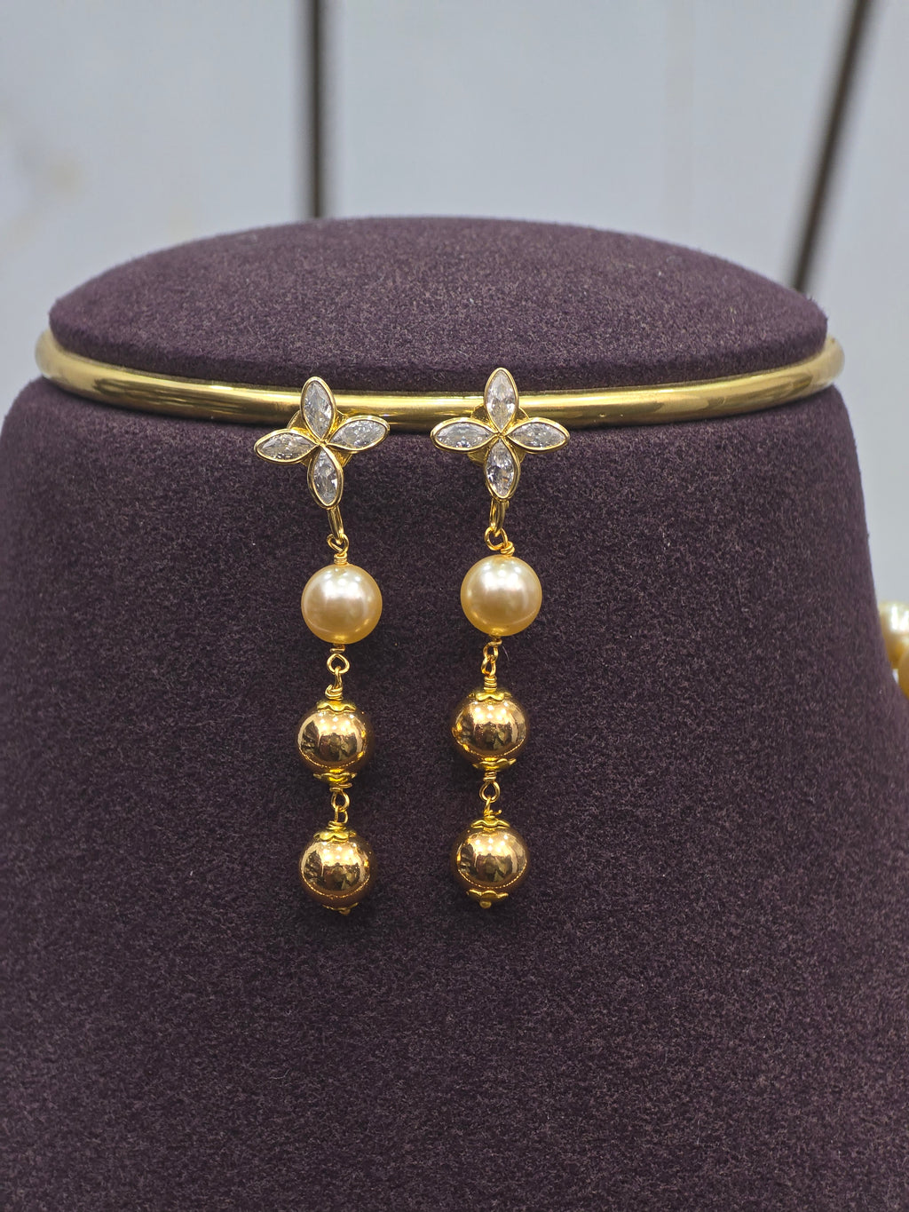 Swarovski pearls necklace